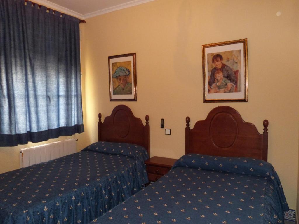 Hostal Restaurante Las Canteras Pedrera Quarto foto